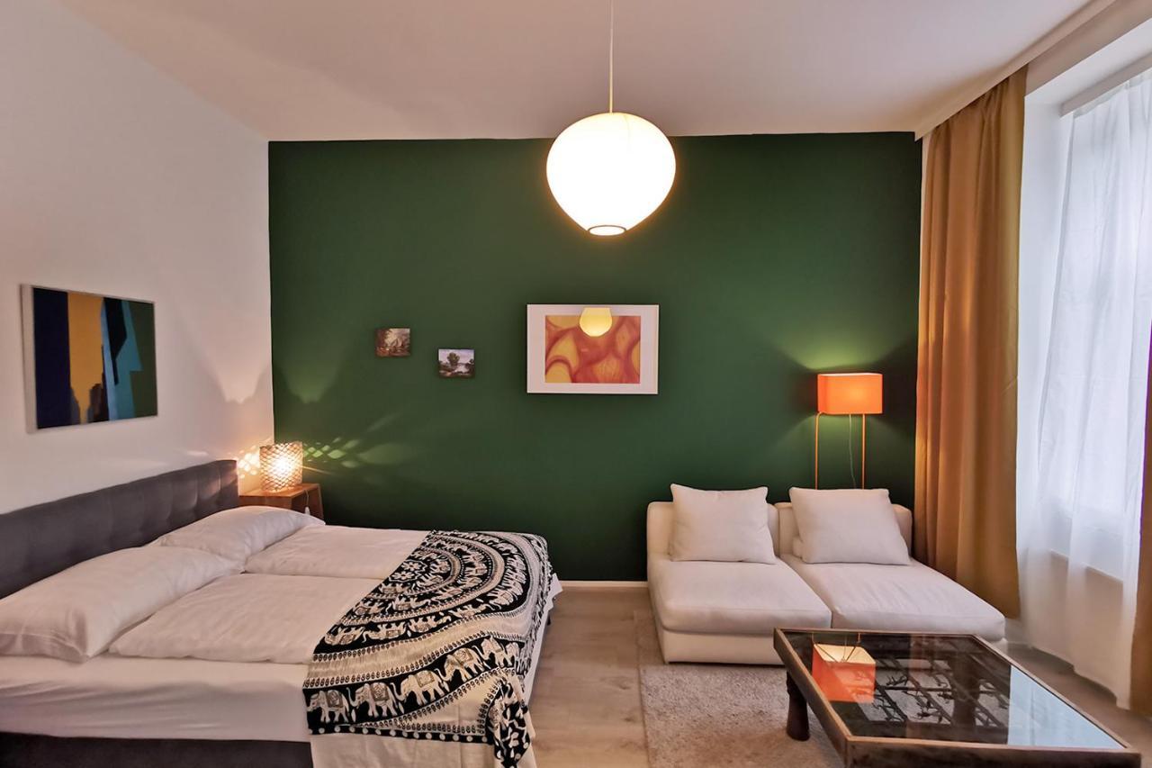 Vienna Palm Apartments Экстерьер фото