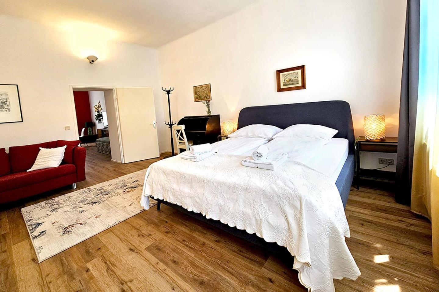 Vienna Palm Apartments Экстерьер фото